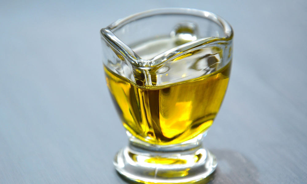 8 Toxic Seed Oils-- What to Know 1
